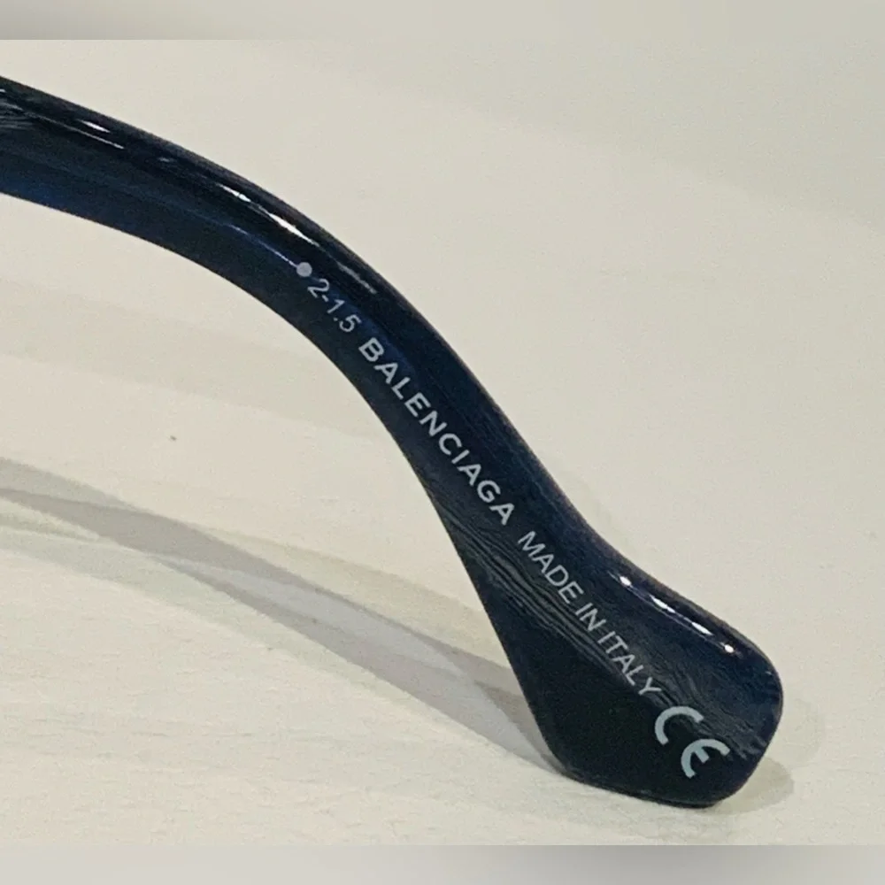 New Balenciaga Sunglasses - Picture 6 of 9